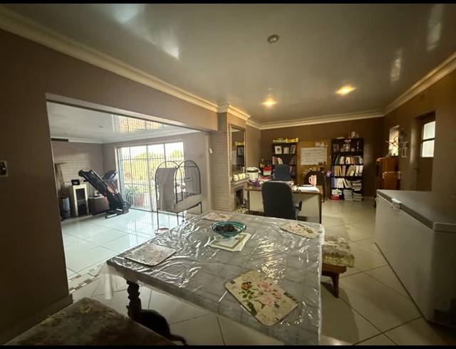 3 BEDROOM HOUSE FOR SALE IN VANDERBIJLPARK CW 5